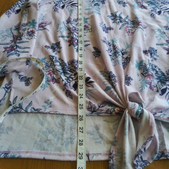 Massini floral Women Long Sleeve Top - Picture 8 of 11